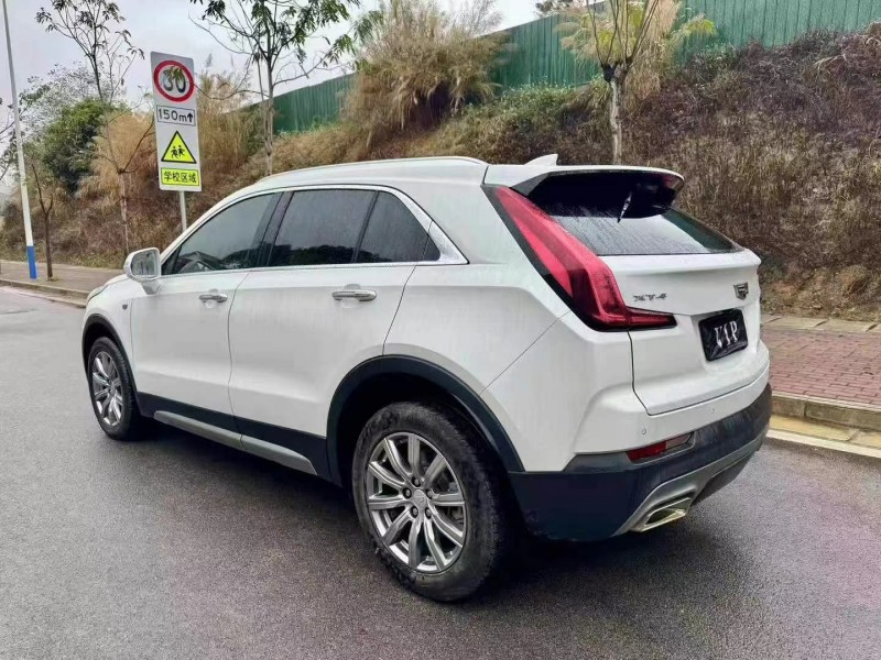 南寧21年凱迪拉克XT47