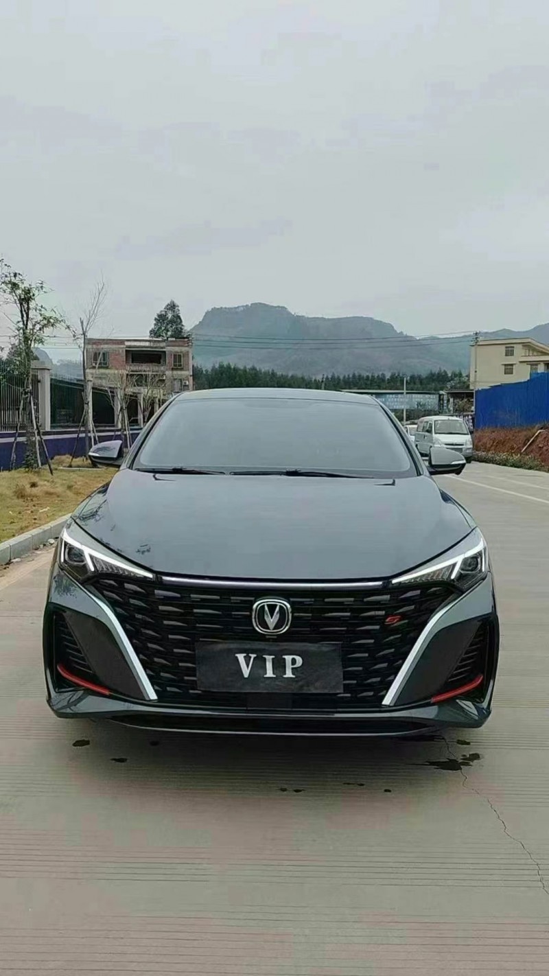 南寧23年長安汽車逸動1