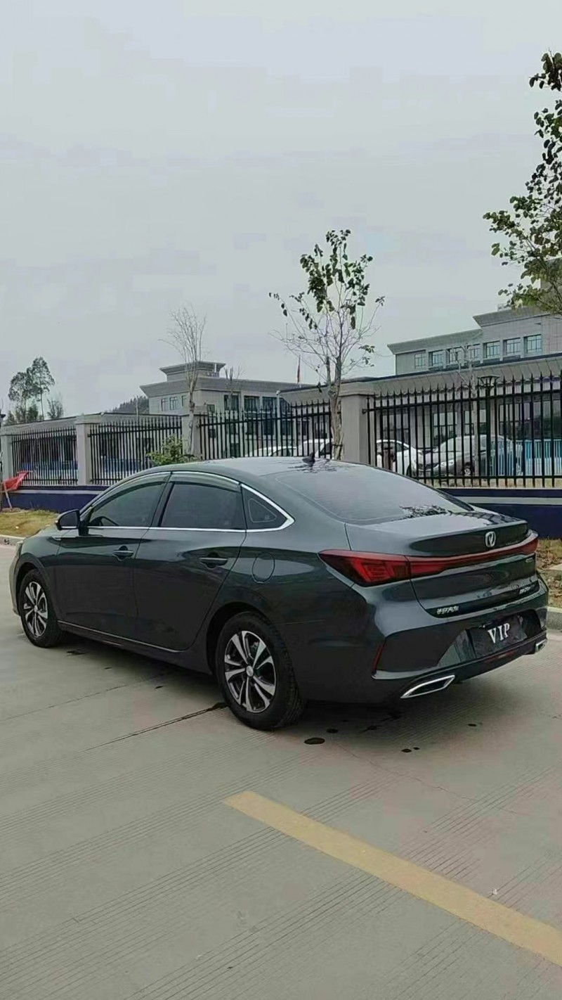 南寧23年長安汽車逸動7