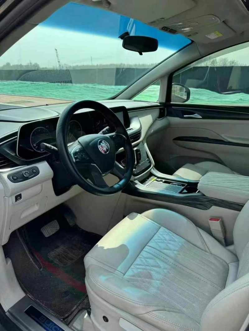 青岛22年别克GL85