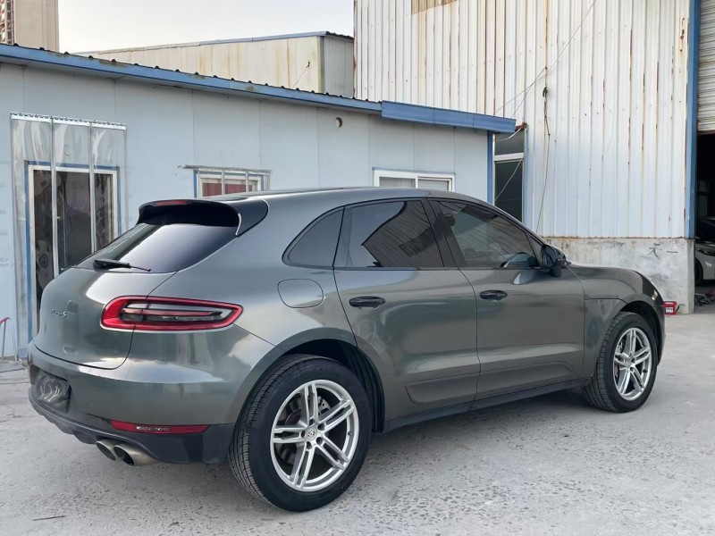 济宁17年保时捷Macan7