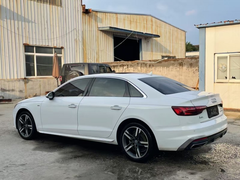 济宁21年奥迪A4L8