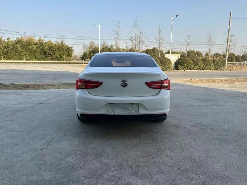 徐州17年别克威朗9