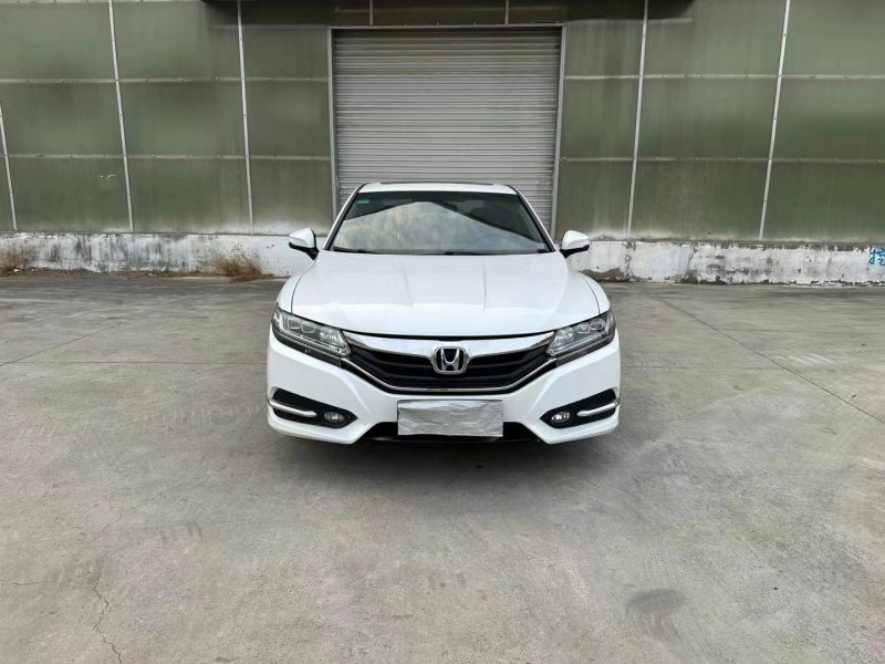 徐州17年本田思铂睿1