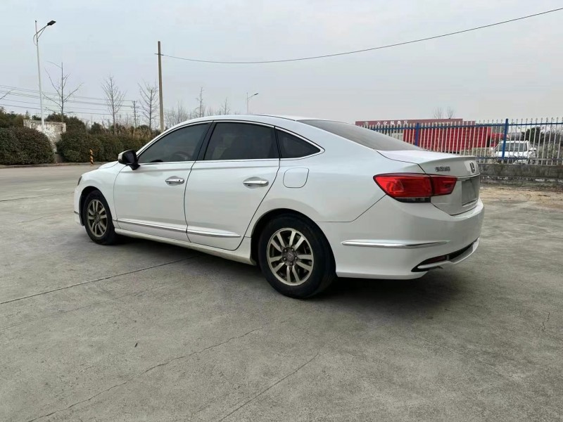 徐州17年本田思铂睿8