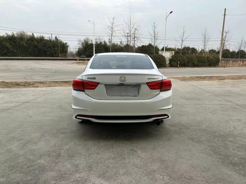 徐州17年本田思铂睿9