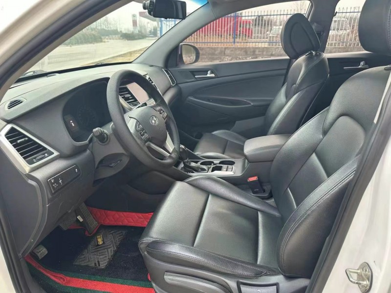 徐州17年现代途胜4