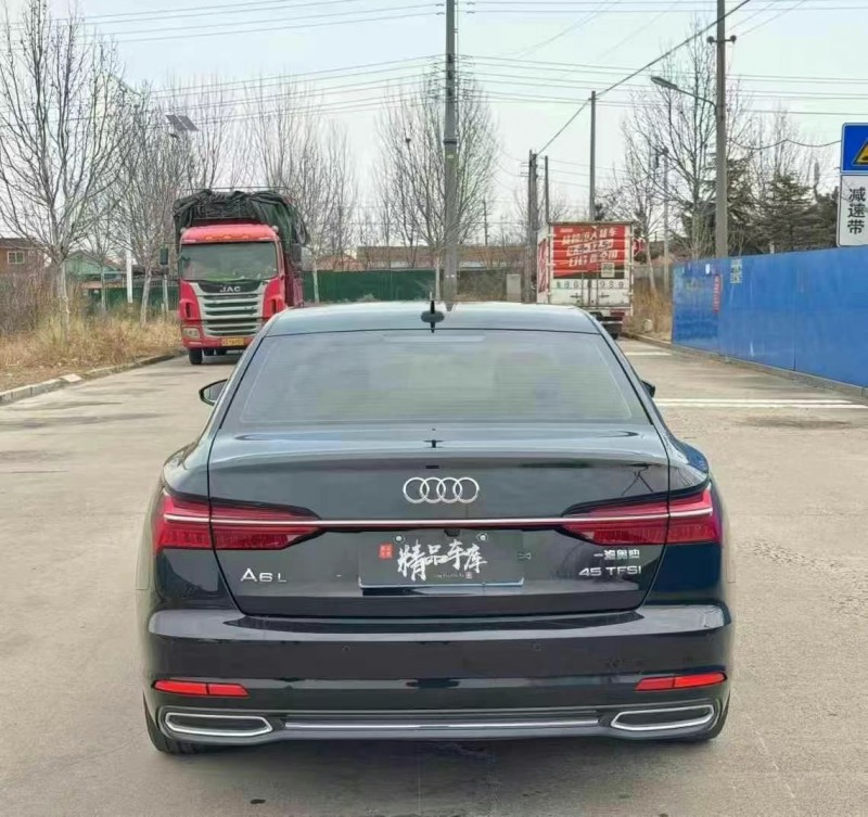 青岛21年奥迪A6L9