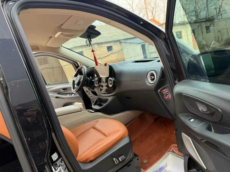 徐州23年奔驰威霆6