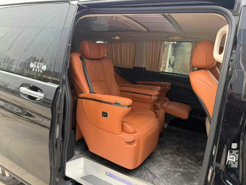 徐州23年奔驰威霆7