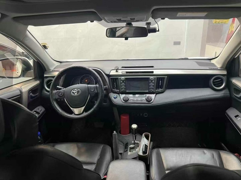 广州15年丰田RAV4荣放3