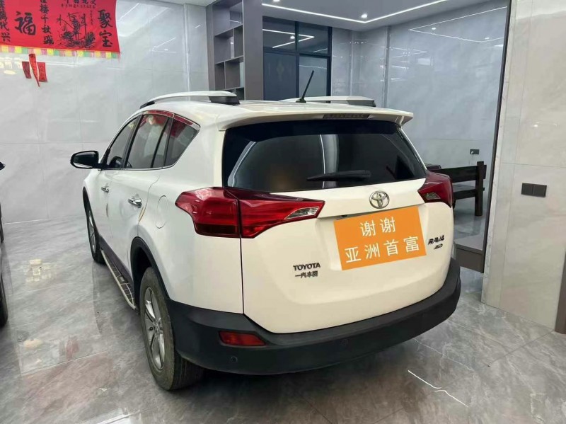 广州15年丰田RAV4荣放5