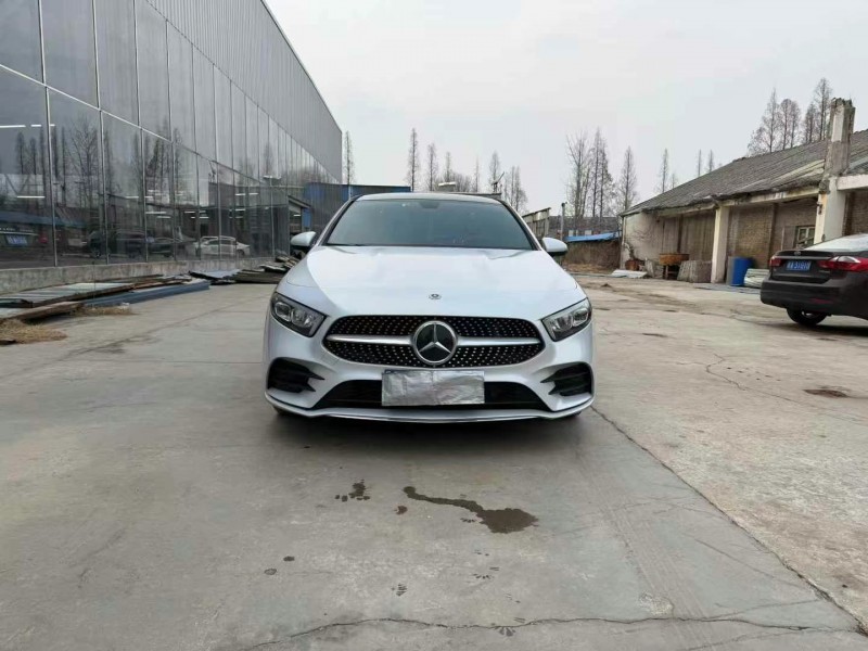 徐州21年奔驰A1