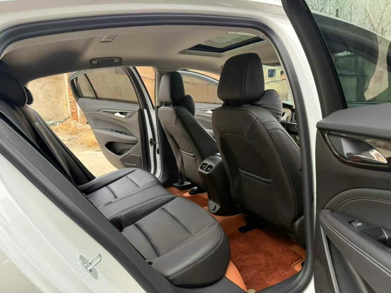 徐州23年别克君威7