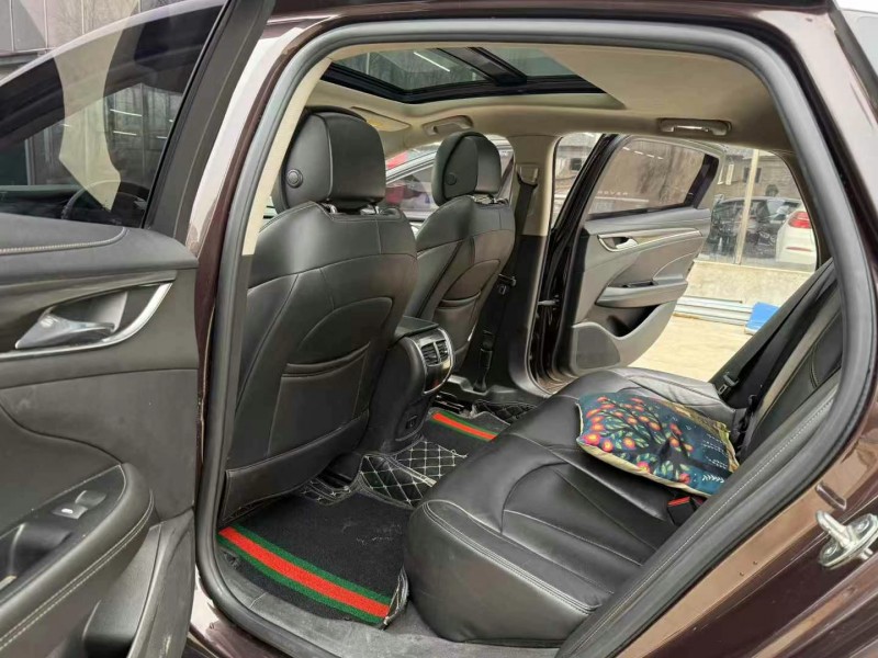 徐州17年别克君越8