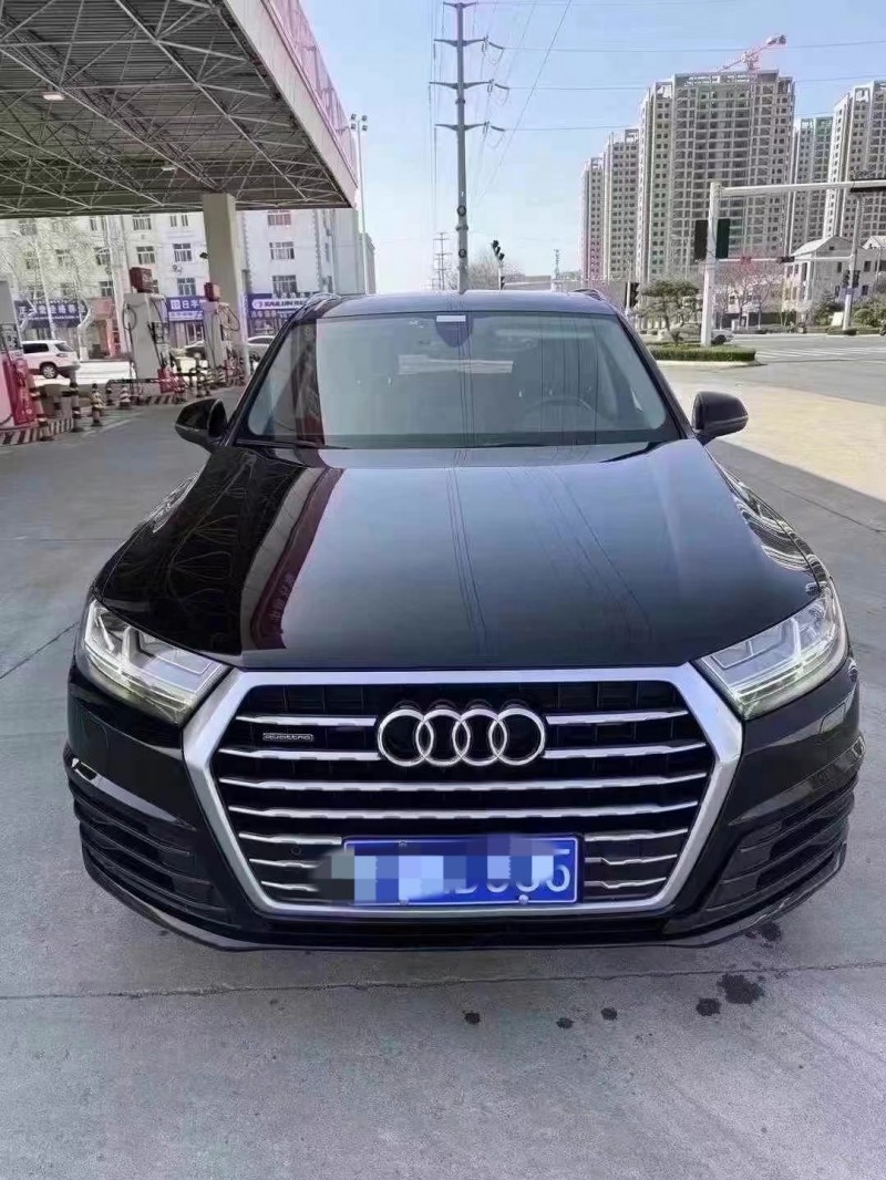 济宁17年奥迪Q71