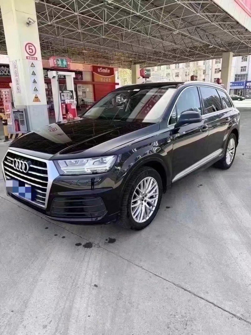 济宁17年奥迪Q72