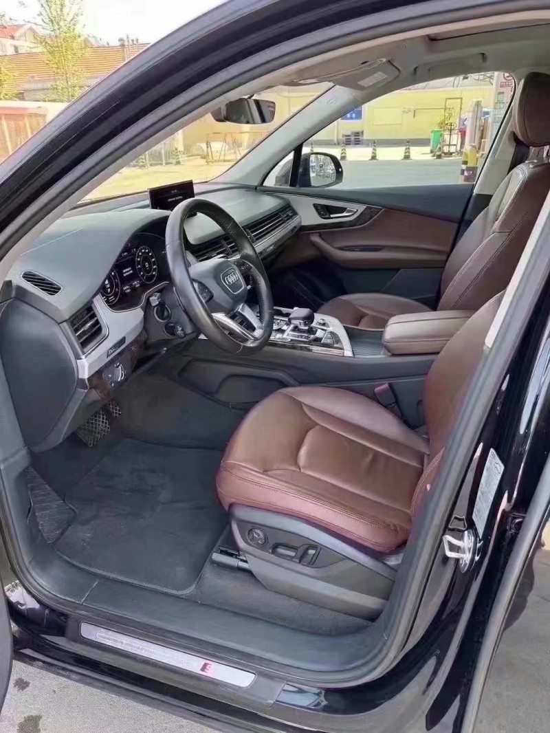 济宁17年奥迪Q74