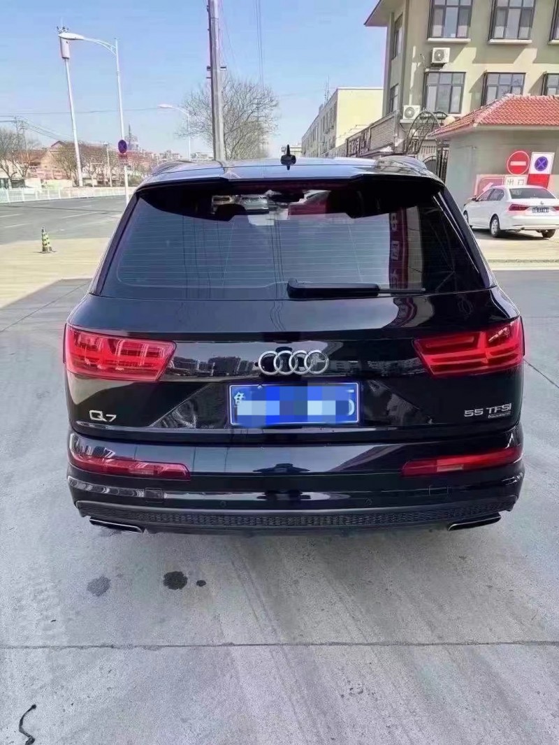 济宁17年奥迪Q79