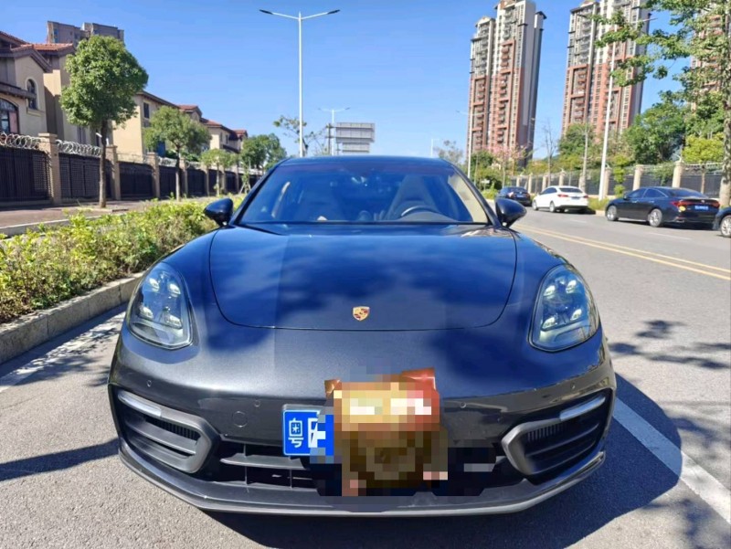 东莞22年保时捷帕拉梅拉1