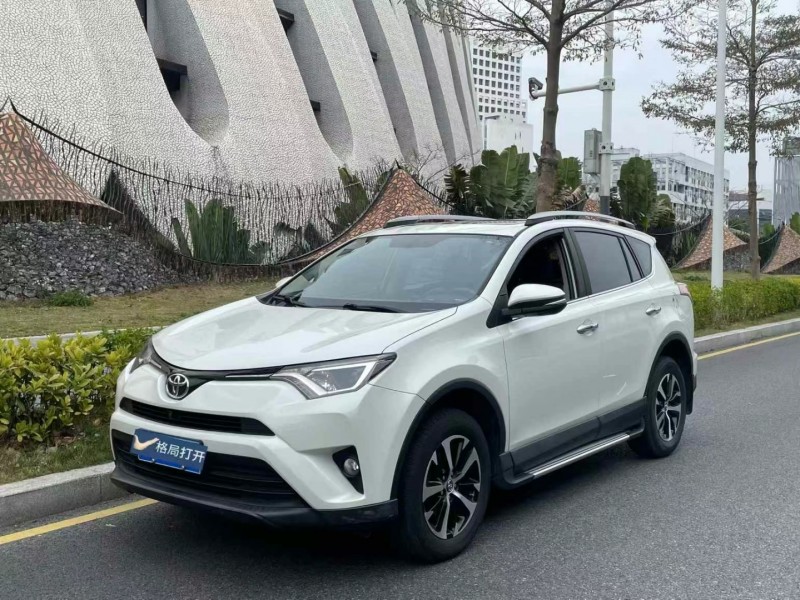 深圳18年豐田RAV4榮放3
