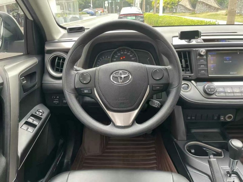深圳18年豐田RAV4榮放4