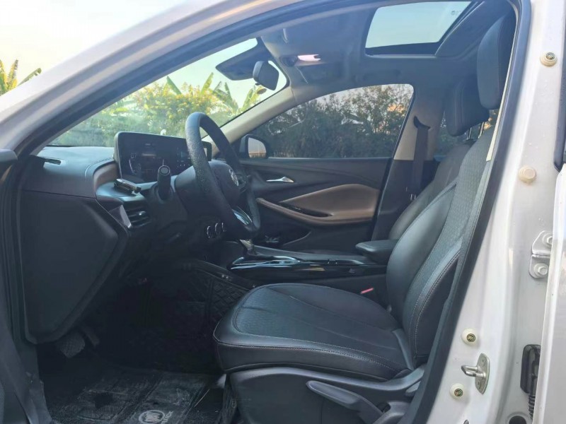 广州21年别克威朗8