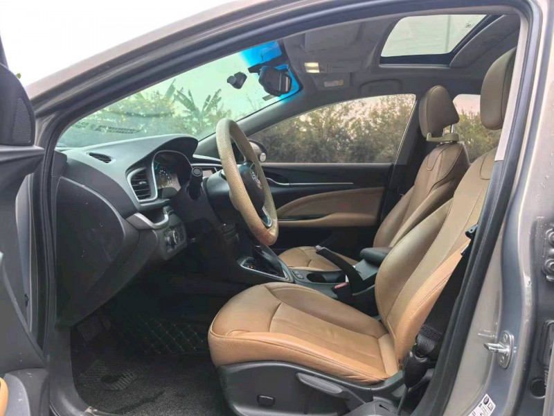 广州18年别克英朗7