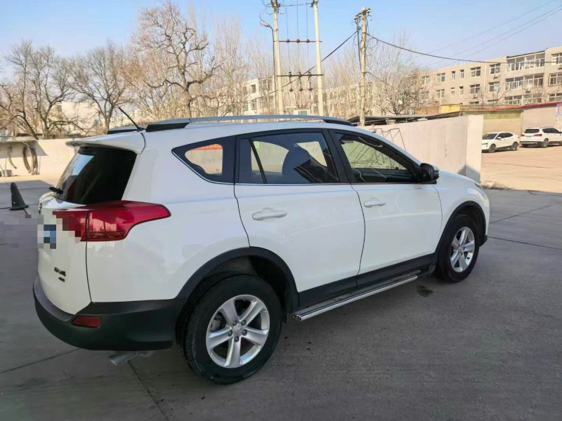 保定13年豐田RAV44