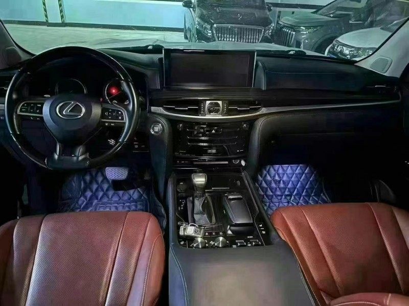广州18年雷克萨斯LX5