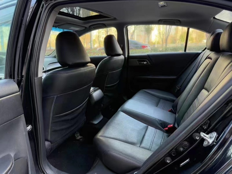 济宁14年本田雅阁6