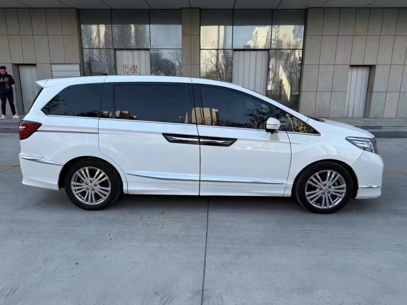 济宁19年本田艾力绅8