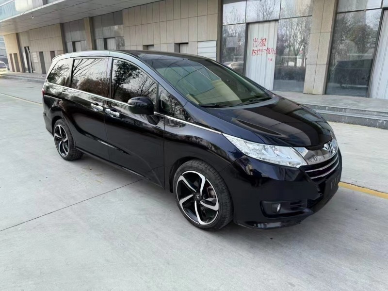 济宁18年本田奥德赛2