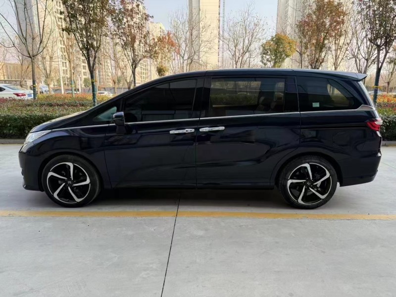 济宁18年本田奥德赛7