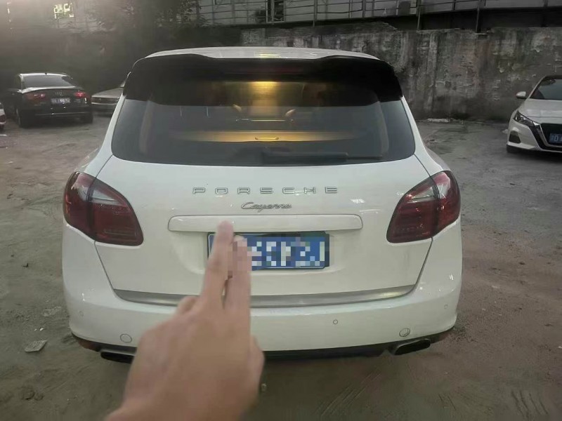 汕頭13年保時捷卡宴9