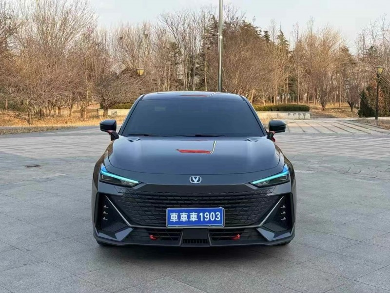 青島24年長安汽車UNI1