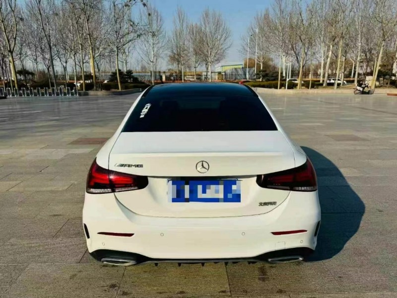 济宁19年奔驰A9