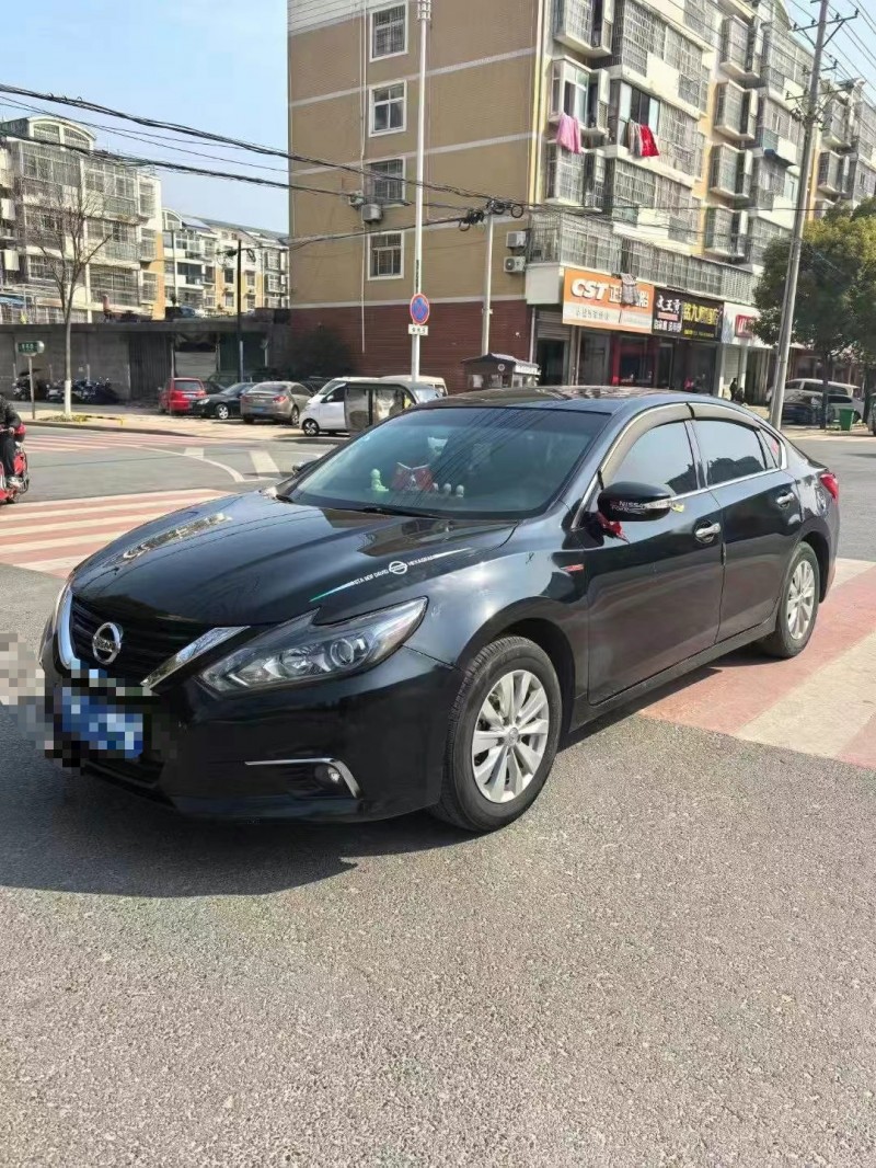 淮北18年日產天籟3