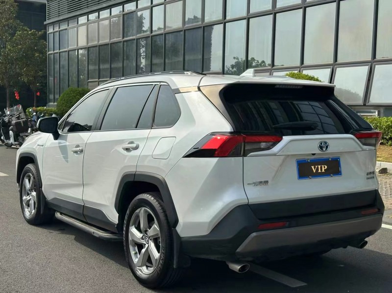 东莞22年丰田RAV4荣放8