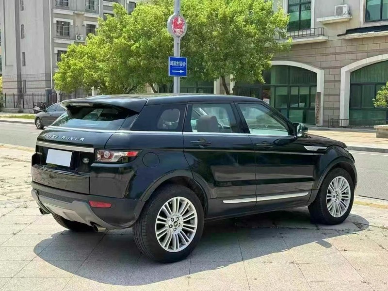 青岛14年路虎极光7