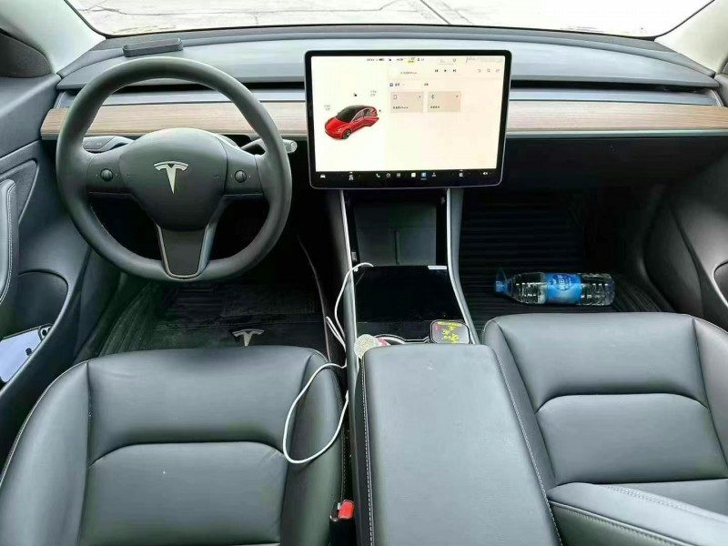 保定22年特斯拉MODEL 35