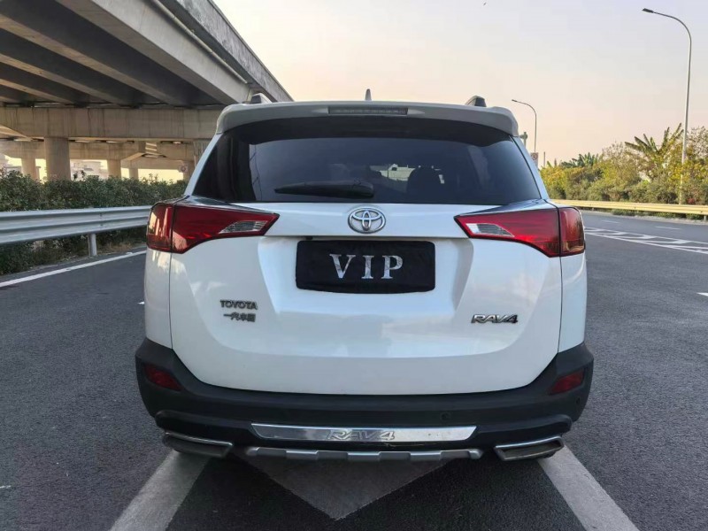 广州15年丰田RAV4荣放5