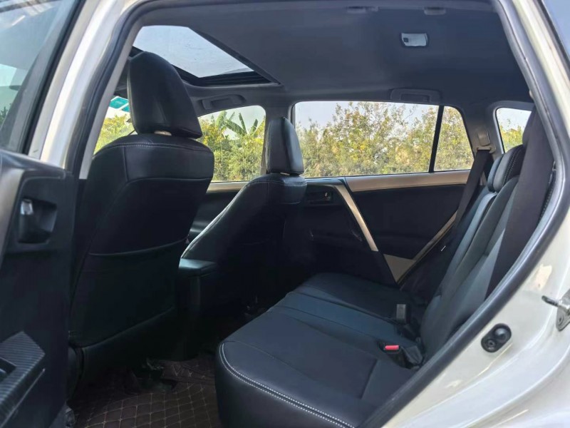 广州15年丰田RAV4荣放8