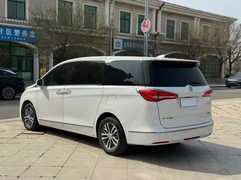 济宁21年别克GL87