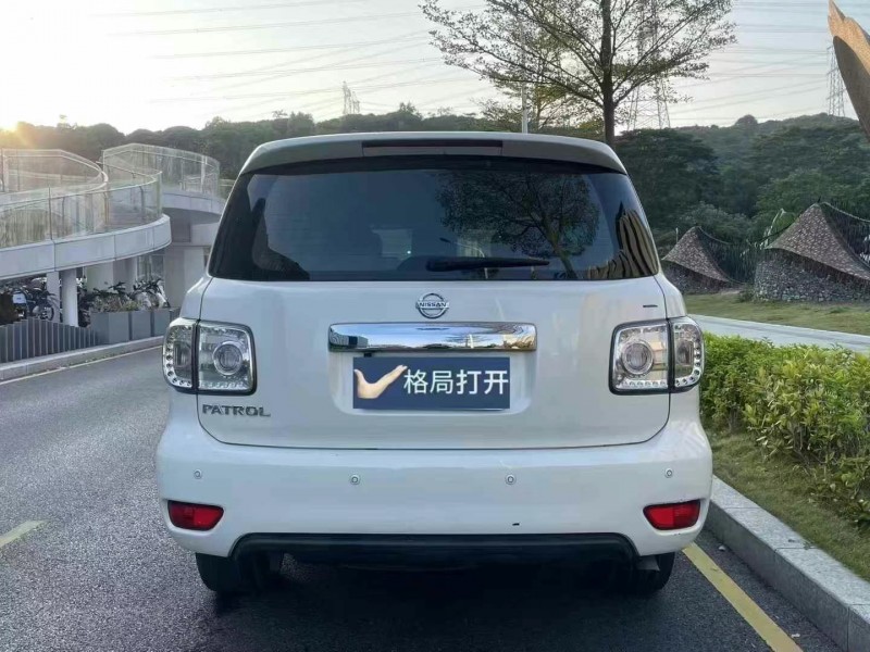 深圳19年日產途樂9
