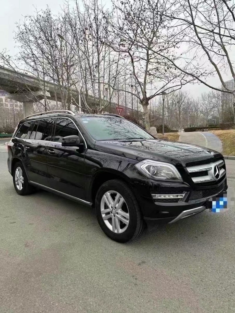 青岛16年奔驰GL3