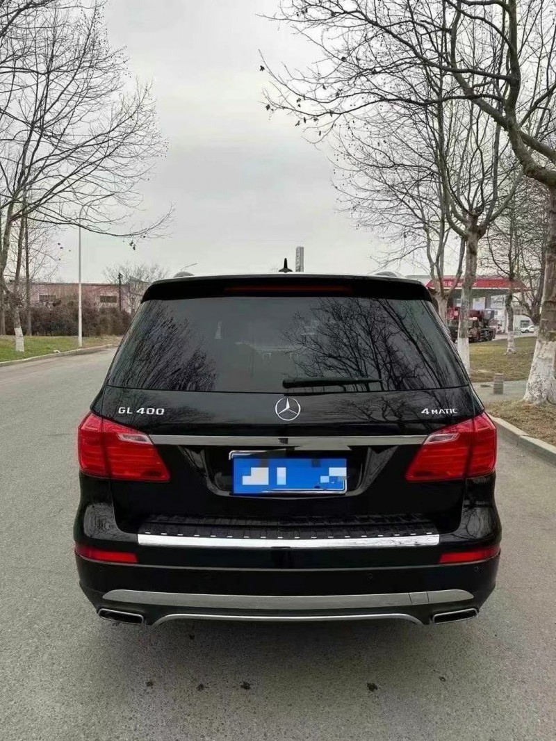 青岛16年奔驰GL9