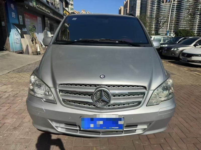 广州13年奔驰威霆1