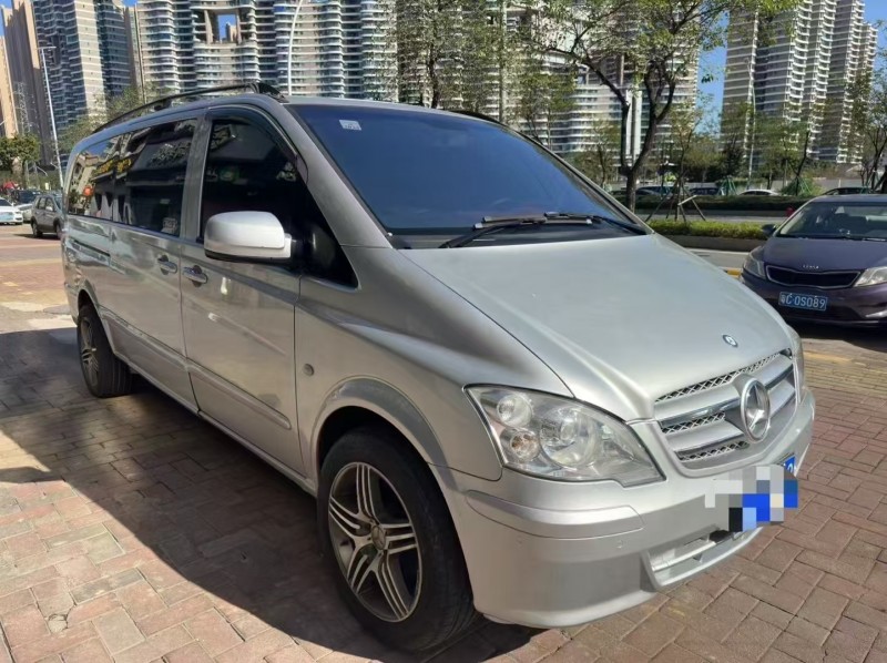 广州13年奔驰威霆2