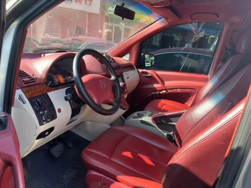 广州13年奔驰威霆4